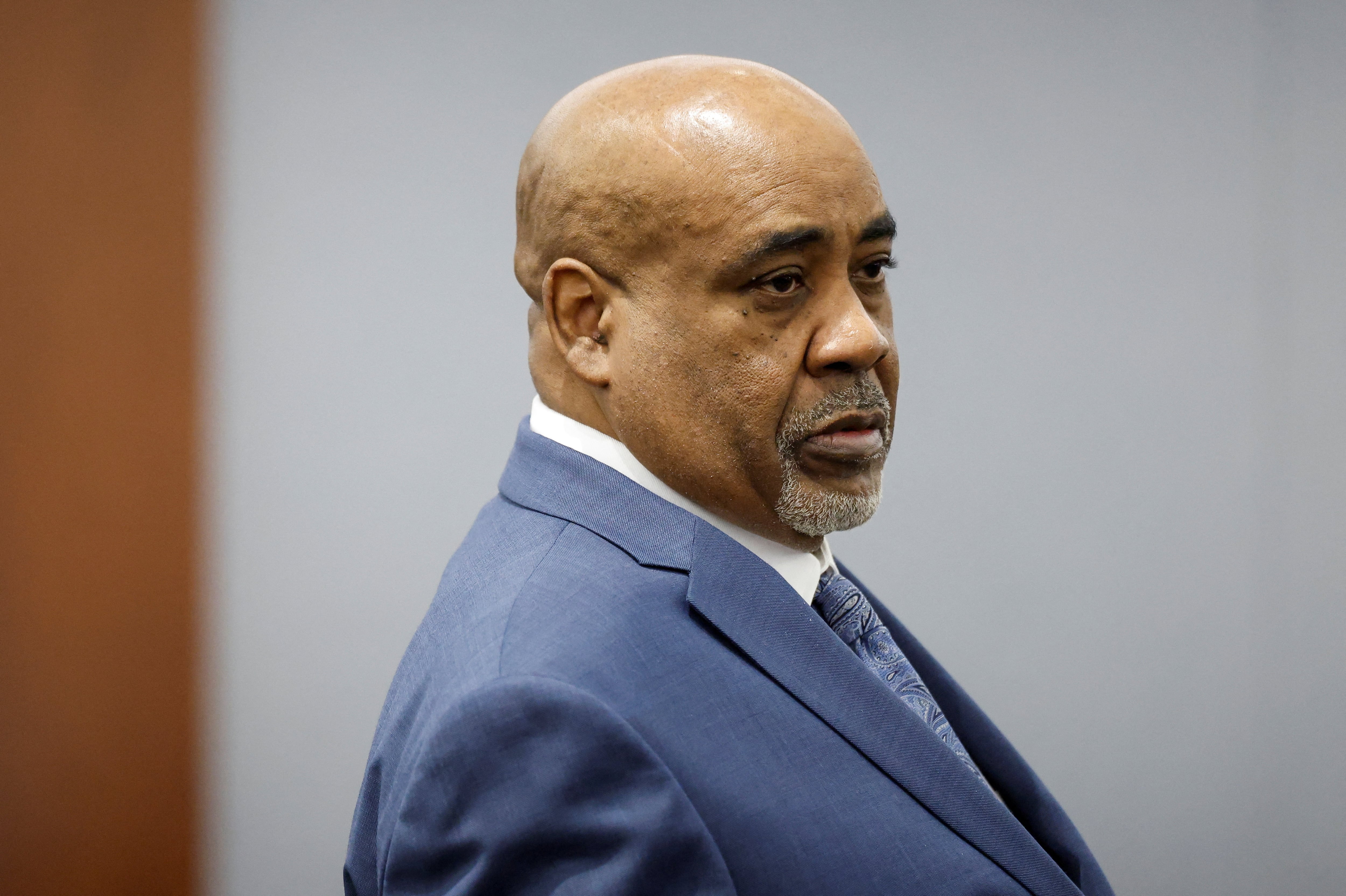 La causa judicial avanza hacia una definición que vuelve a poner bajo examen uno de los homicidios más resonantes de la cultura pop de los 90 (Caroline Brehman/via REUTERS)