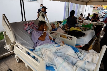 Un terremoto de magnitud 7,7 sacude Panamá y causa daños en edificios y vías