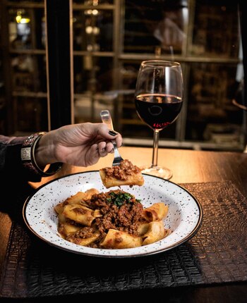 Siendo adulto mayor no es