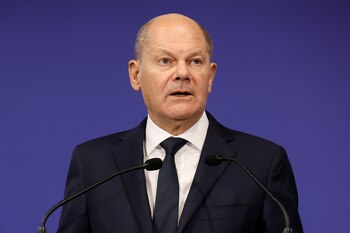 Scholz no descartó adelantar la fecha para su moción de confianza pero apeló a la calma (REUTERS)