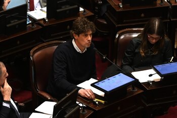 Marton Luestuu criticou fortemente