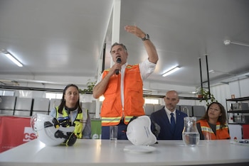 el presidente Yamandú Orsi visitó las obras del centro de datos de Google en Uruguay, ubicado en el Parque de las Ciencias (Presidencia)