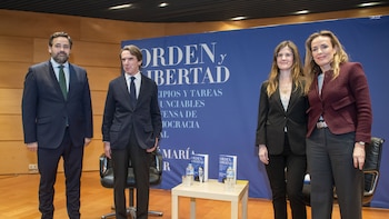 Aznar afirma que España debería