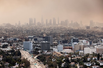 Ocho áreas urbanas de California lideran la lista nacional de contaminación atmosférica, superando a otras regiones del país (REUTERS/Carlin Stiehl)