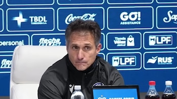 El ácido cruce entre Guillermo Barros Schelotto y un periodista tras la eliminación de Vélez: “Es de mal gusto”