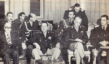 Perón durante una reunión con