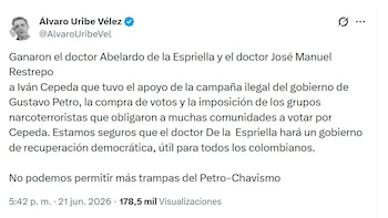 Álvaro Uribe celebró el resultado y lanzó críticas contra el sector político cercano al Gobierno saliente - crédito @AlvaroUribeVel/X