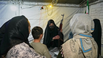 En Teherán, el régimen iraní convirtió la exhibición de armamento en parte del paisaje urbano