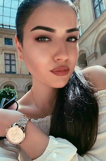 Instagramer es acusada de matar a su mamá, cortarle el corazón y otros órganos mientras aún estaba viva