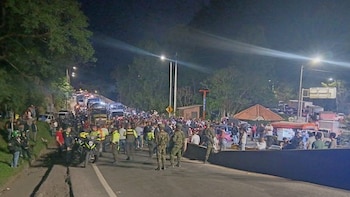 Prepárese si va a salir en puente festivo por la vía al Llano: se registra bloqueo total por protestas