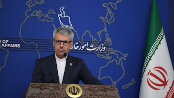 Irán defiende su política de