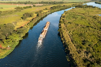"Paraguay produce millones de toneladas de alimentos y materias primas demandadas a nivel mundial y cuenta con una de las flotas fluviales más grandes del mundo", explica Federico (Foto: Shutterstock)