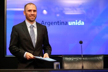 En la imagen, el ministro