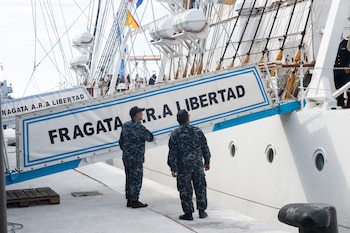 Zarpada del buque-escuela Fragata Ara “Libertad” 2026