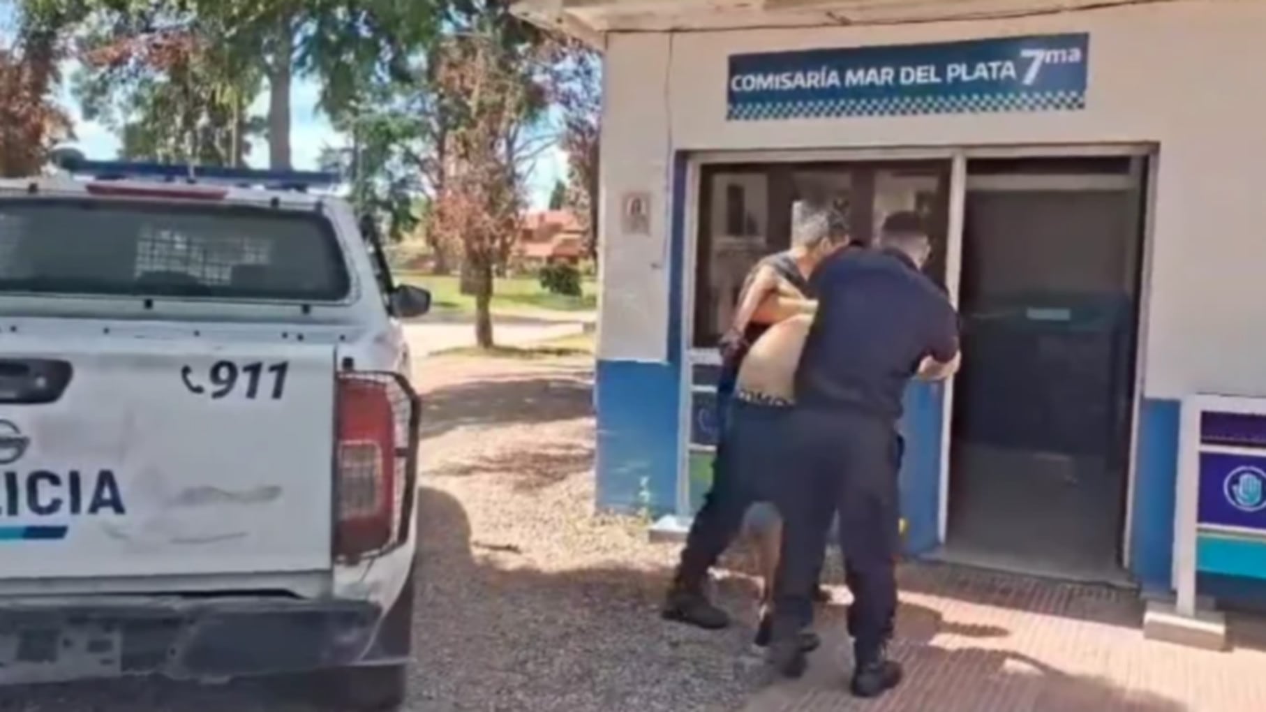 Un delincuente es detenido luego de intentar robar una casa en Mar de Plata, su cómplice quedó herido luego de ser apuñalado por el dueño (La Capital)