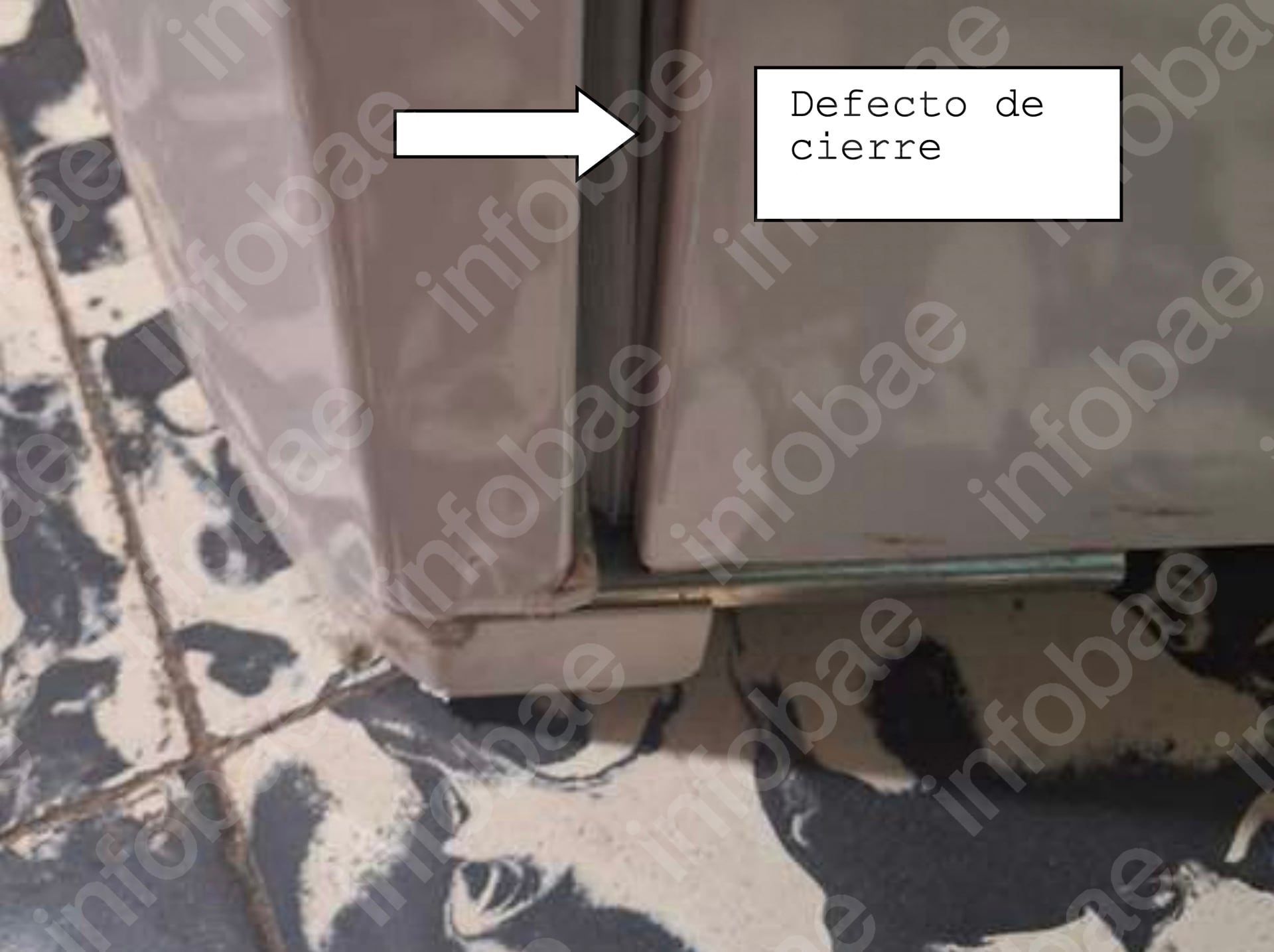 La consumidora inició el reclamo el mismo día de la entrega, pero la empresa y la marca fabricante no resolvieron el problema de la heladera. Imagen del informe pericial. (Poder Judicial)