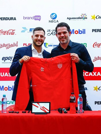 La presentación oficial de Gago