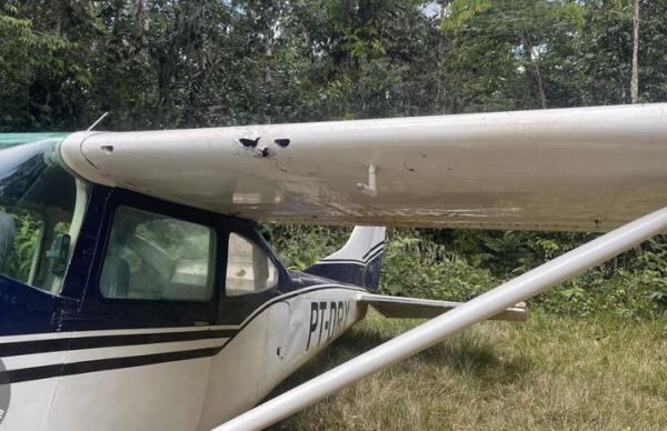 La FAB desplegó dos cazas A-29 Super Tucano encargados de identificar la aeronave e intervenir siguiendo los protocolos legales (Fuerza Aérea de Brasil)