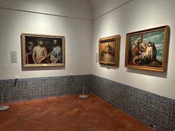 01/10/2026 Reabren los museos del Monasterio de El Escorial tras 10 años cerrados y con entrada gratuita hasta fin de año.
Los Museos de Pintura y Arquitectura del Monasterio de San Lorenzo de El Escorial (Madrid), cuyo origen data de los espacios museísticos creados en 1963, volverán a abrirse al público este viernes 2 de octubre, con entrada gratuita hasta el 31 de diciembre de 2026, tras una década cerrados.
CULTURA