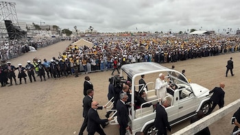 León XIV pide "reconstrucción y esperanza" para Angola, "un país bellísimo pero lastimado" por la guerra civil