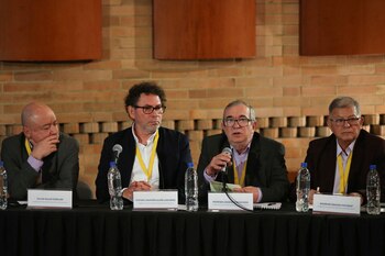 Julian Gallo, Pastor Alape, Rodrigo