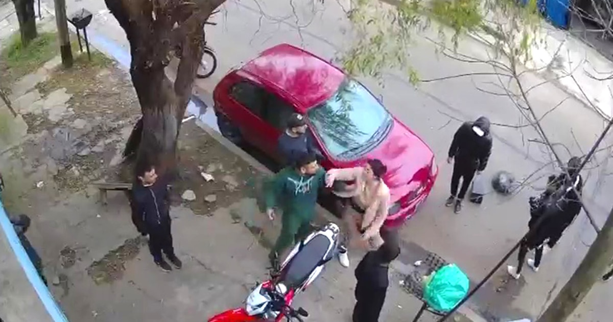 Video: the brutal fight between San Fernando's neighbors that ended with a boy shot in the skull