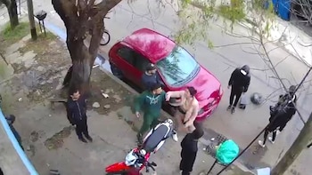 Video: la brutal pelea entre vecinos de San Fernando que terminó con un chico baleado en el cráneo