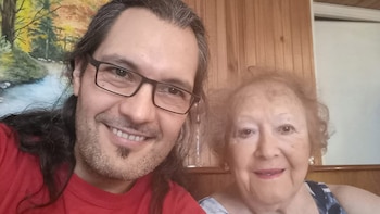 Adrián Narváez (43), escritor mendocino,