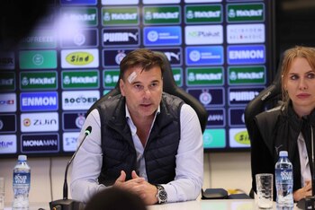 El entrenador Aleksandar Stanojevic, sufrió