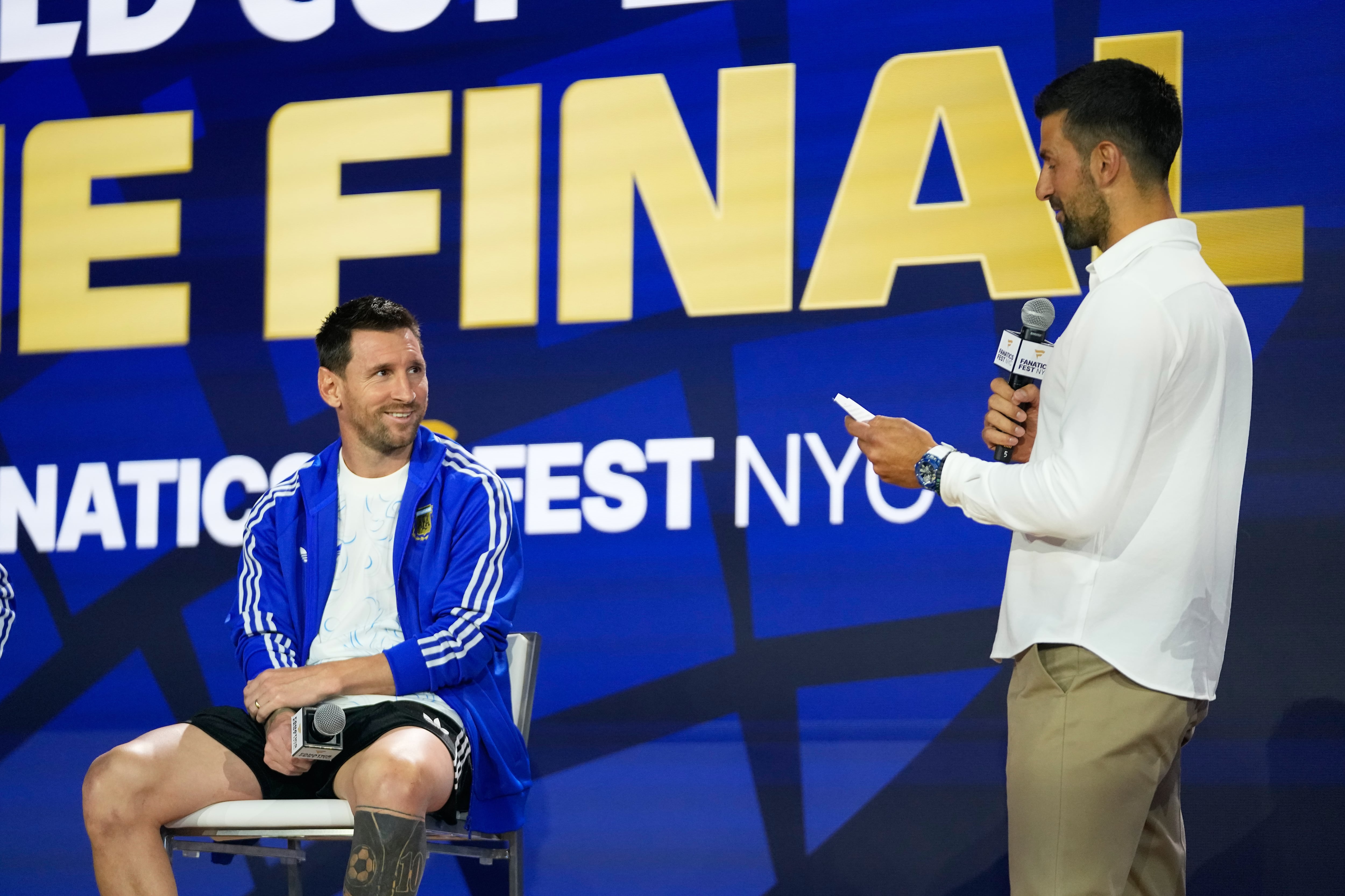 Messi y Djokovic compartieron unos minutos en un evento previo a la final del Mundial 2026 entre Argentina y España (AP Foto/Frank Franklin II)