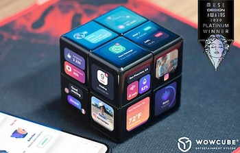 WowCube permite jugar videojuegos que