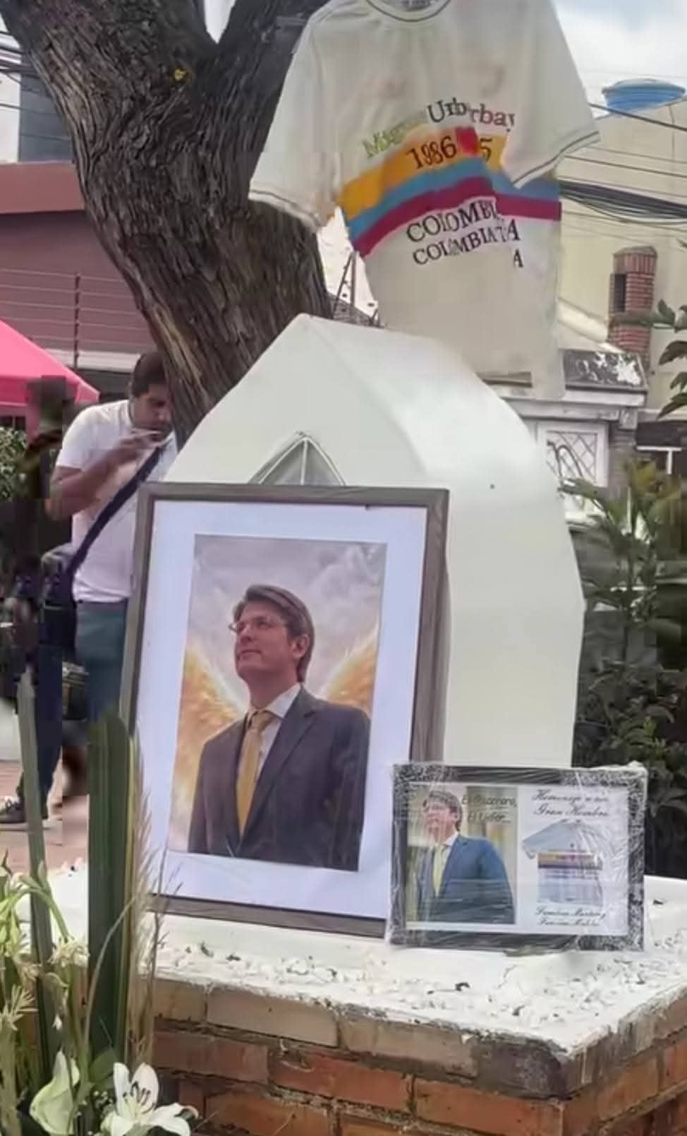 El atentado contra Miguel Uribe Turbay ocurrió el 7 de junio de 2025 en Bogotá, durante un evento de campaña en el barrio Modelia - crédito @CvePrensa19116 / X