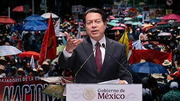 Mario Delgado recuerda acuerdo de 2025 y llama a la CNTE a una salida pacífica del conflicto