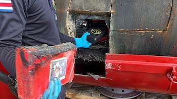 Policía decomisa 550 kilos de cocaína ocultos en cilindro de hierro en la frontera norte de Costa Rica