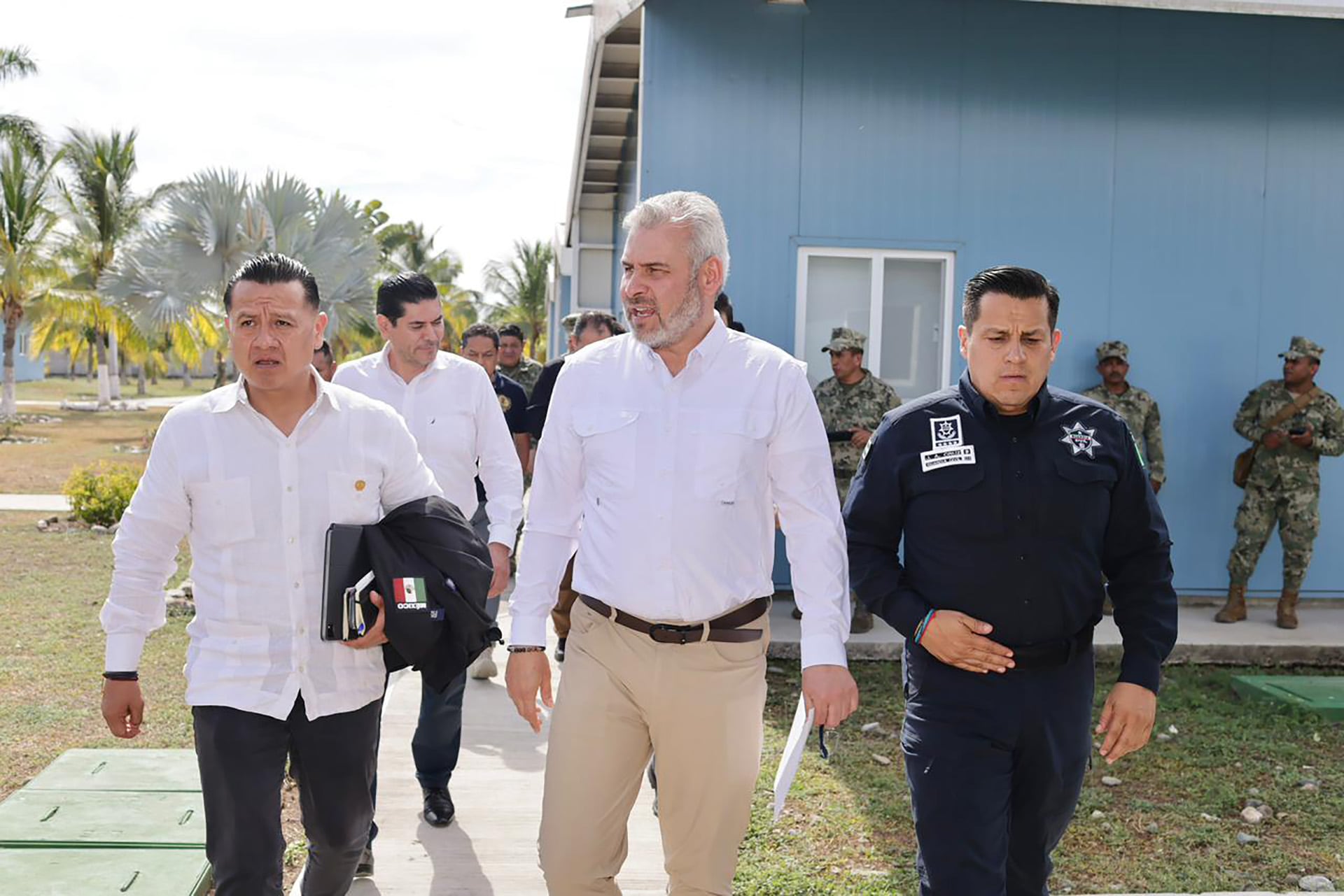 Carlos Torres Piña, Alfredo Bedolla y José Antonio Cruz Medina.Crédito: X - @ARBedolla