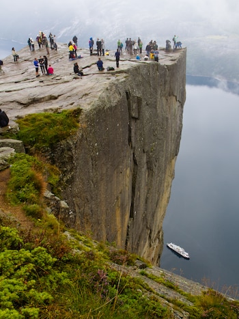 Acantilado Preikestolen