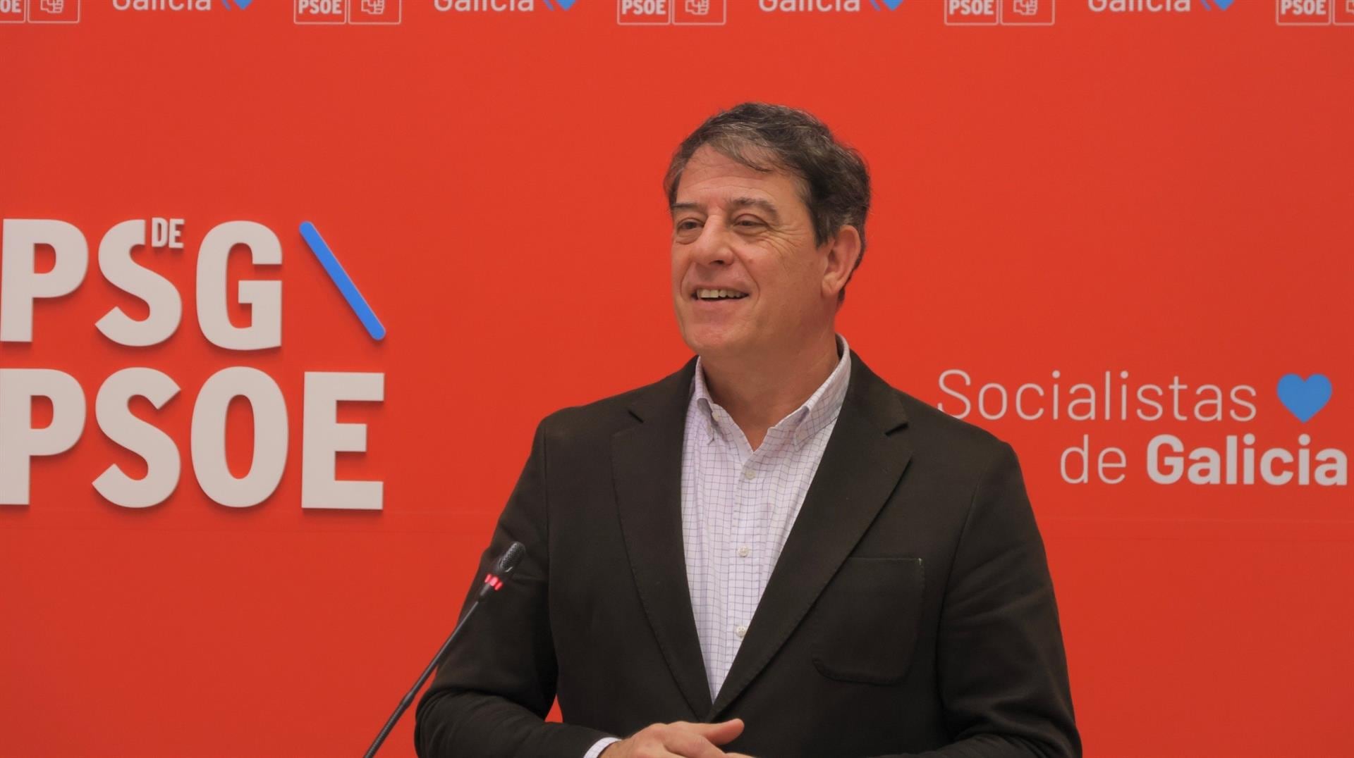 José Ramón Gómez Besteiro durante una conferencia de prensa