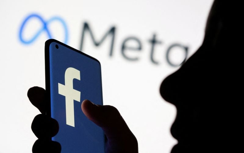 Meta acuerda reformar Facebook e Instagram para menores con límites de tiempo y bloqueo nocturno - REUTERS/Dado Ruvic/Illustration