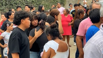 Alumnos y colegas recuerdan al licenciado Víctor Fiallos como un docente ejemplar que amaba profundamente su profesión (Cortesía JB Noticias).