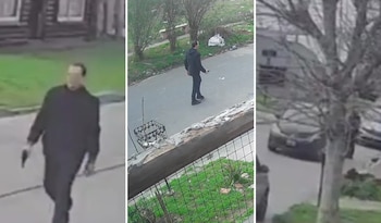 El sospechoso, captado por las cámaras con un arma en la mano (Fuente: 0221)