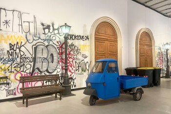 Roma, según Dante Ferretti: una exposición mezcla la ciudad “que una vez fue” y la actual llena de arte y basura (Foto: EFE/ Daniel Cáceres/Carmen Jaquete)