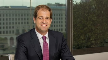 Varios 'family offices' y otros inversores se hacen con el 40% de A&G