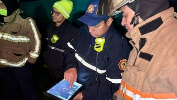 Desaparecidos en Monserrate se habrían refugiado en una cueva, según Bomberos de Bogotá: usan cámaras con tecnología térmica para rastrearlos