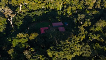 Estado refuerza presencia en Tambopata con nuevo puesto de control contra minería ilegal. (Foto: X/@MinamPeru)