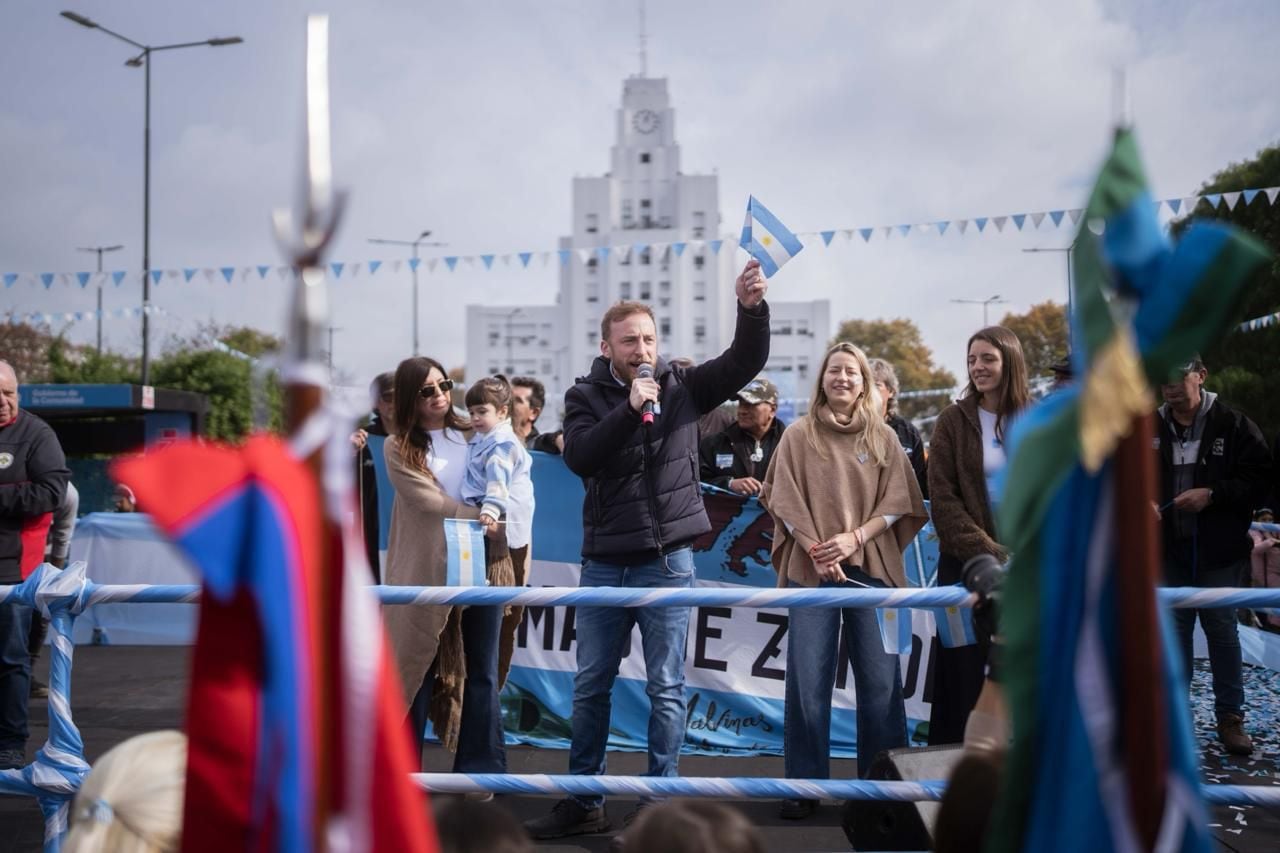 El intendente Federico Otermín encabezó la jornada junto a la ministra de Ambiente bonaerense Daniela Vilar y funcionarios del municipio