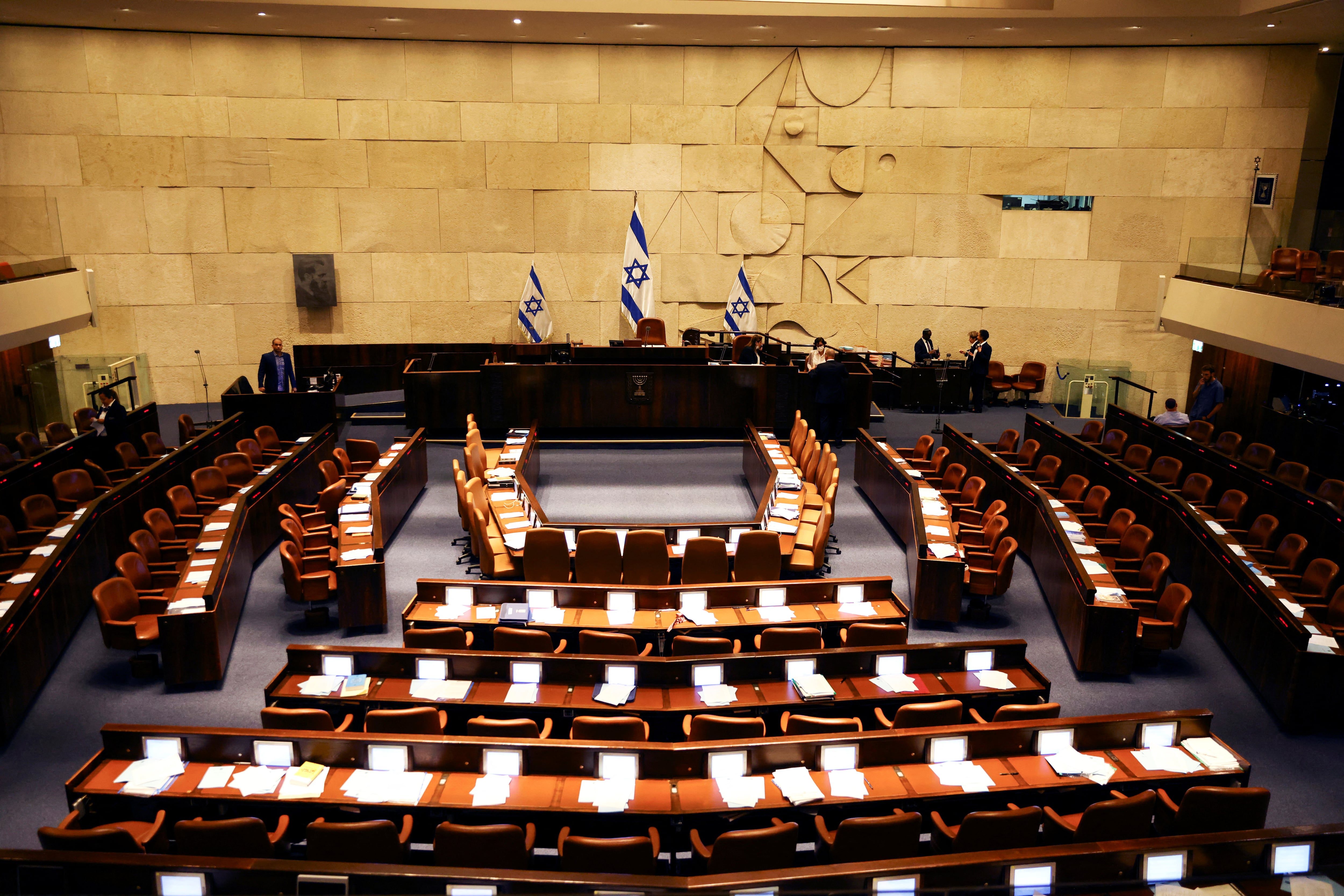 El sistema parlamentario de Israel define la formación de gobierno mediante acuerdos posteriores a las elecciones con agrupaciones minoritarias. (REUTERS/Ronen Zvulun)