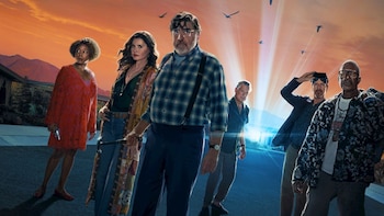 El “Stranger Things” con jubilados: la nueva serie de Netflix para fans de la ciencia ficción