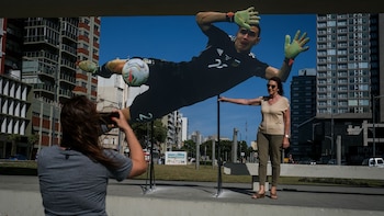 La gigantografía de Dibu Martínez