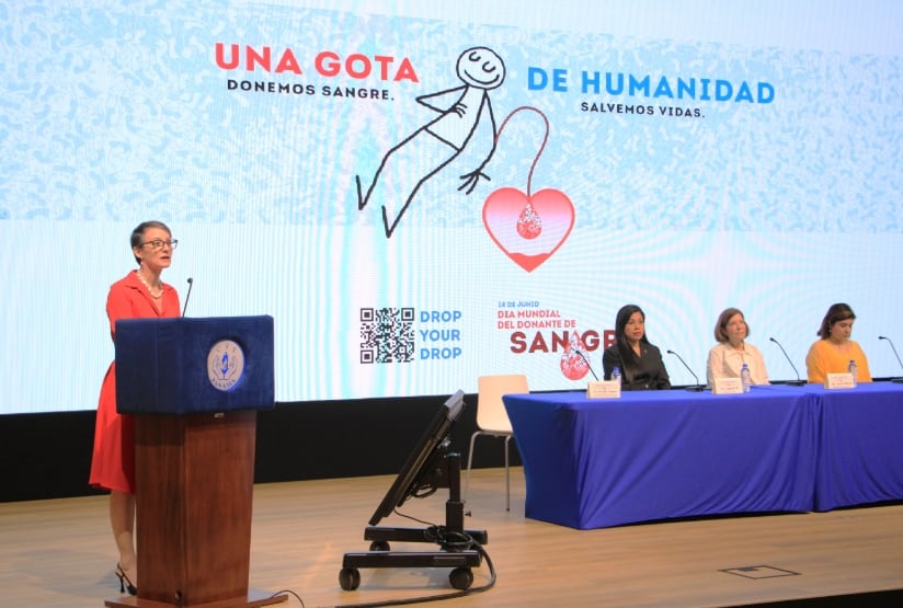 La representante de la OPS/OMS en Panamá, Ana Rivière-Cinnamond, destacó la importancia de la donación voluntaria. (Minsa)