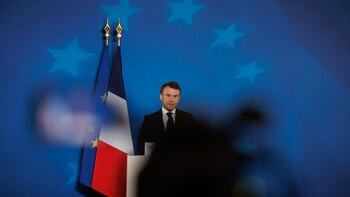 Macron propone reformar el FMI